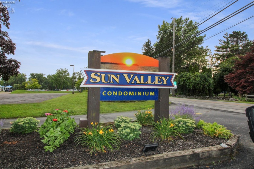 2594 Sun Valley Drive, Port Clinton, 43452, 2 Bedrooms Bedrooms, ,1 BathroomBathrooms,Residential,For Sale,Sun Valley,20262651