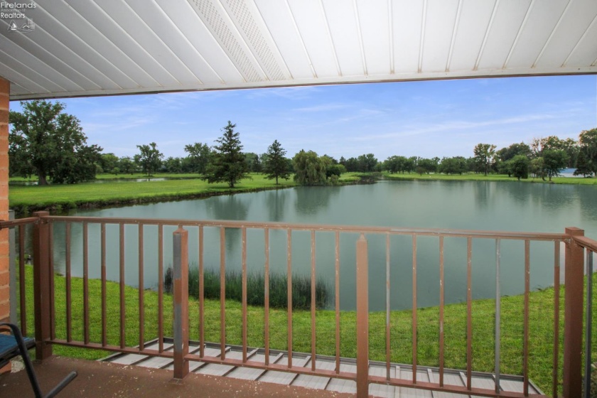 2594 Sun Valley Drive, Port Clinton, 43452, 2 Bedrooms Bedrooms, ,1 BathroomBathrooms,Residential,For Sale,Sun Valley,20262651