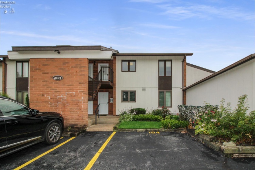 2594 Sun Valley Drive, Port Clinton, 43452, 2 Bedrooms Bedrooms, ,1 BathroomBathrooms,Residential,For Sale,Sun Valley,20262651