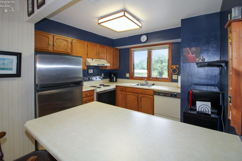 2594 Sun Valley Drive, Port Clinton, 43452, 2 Bedrooms Bedrooms, ,1 BathroomBathrooms,Residential,For Sale,Sun Valley,20262651