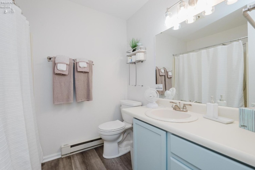 6475 Harris Harbor Drive, Oak Harbor, 43449, 1 Bedroom Bedrooms, ,1 BathroomBathrooms,Residential,For Sale,Harris Harbor,20262624
