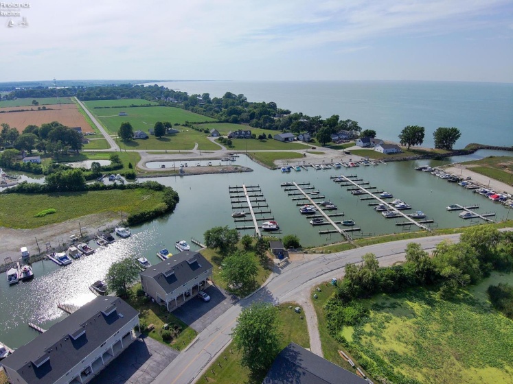 6475 Harris Harbor Drive, Oak Harbor, 43449, 1 Bedroom Bedrooms, ,1 BathroomBathrooms,Residential,For Sale,Harris Harbor,20262624