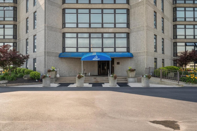711 Lakeshore Drive, Port Clinton, 43452, 1 Bedroom Bedrooms, ,1 BathroomBathrooms,Residential,For Sale,Lakeshore,20262662
