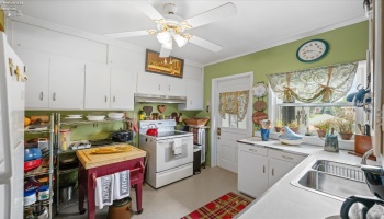 504 Perry Street, Port Clinton, 43452, 7 Bedrooms Bedrooms, ,5 BathroomsBathrooms,Residential,For Sale,Perry,20262663 504 Perry Street, Port Clinton, 43452, 7 Bedrooms Bedrooms, ,5 BathroomsBathrooms,Residential,For Sale,Perry,20262663