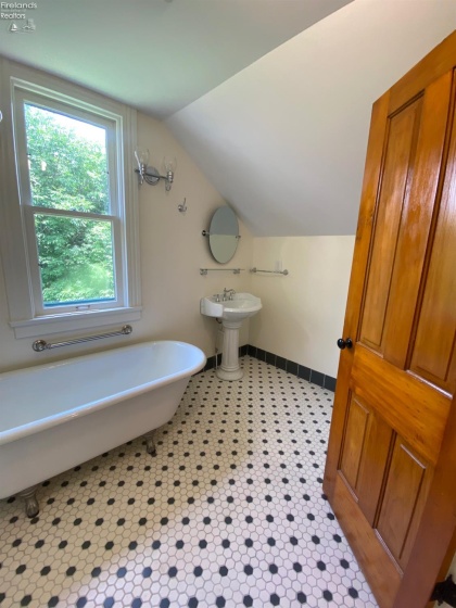 204 MAIN STREET, Wayne, 43466, 4 Bedrooms Bedrooms, ,2 BathroomsBathrooms,Residential,For Sale,MAIN STREET,20262586