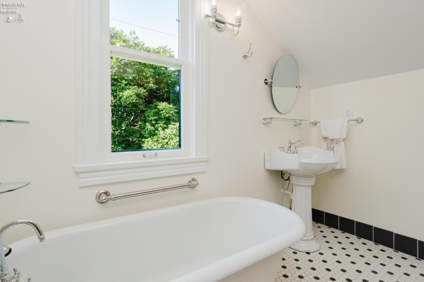 204 MAIN STREET, Wayne, 43466, 4 Bedrooms Bedrooms, ,2 BathroomsBathrooms,Residential,For Sale,MAIN STREET,20262586