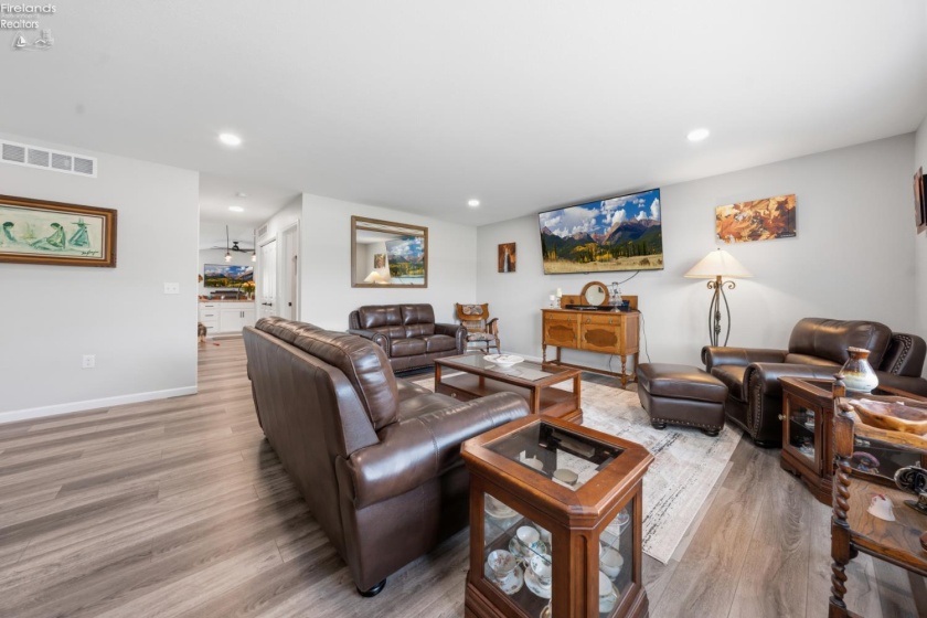 438 Water Street, Oak Harbor, 43449, 3 Bedrooms Bedrooms, ,2 BathroomsBathrooms,Residential,For Sale,Water,20262648