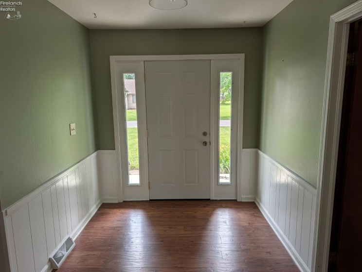 906 Fennimore Street, Fremont, 43420, 3 Bedrooms Bedrooms, ,2 BathroomsBathrooms,Residential,For Sale,Fennimore,20262673