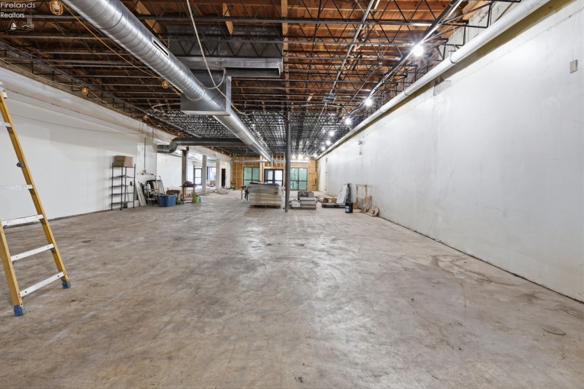 122 Madison Street, Port Clinton, 43452, ,Commercial,For Sale,Madison,20262537