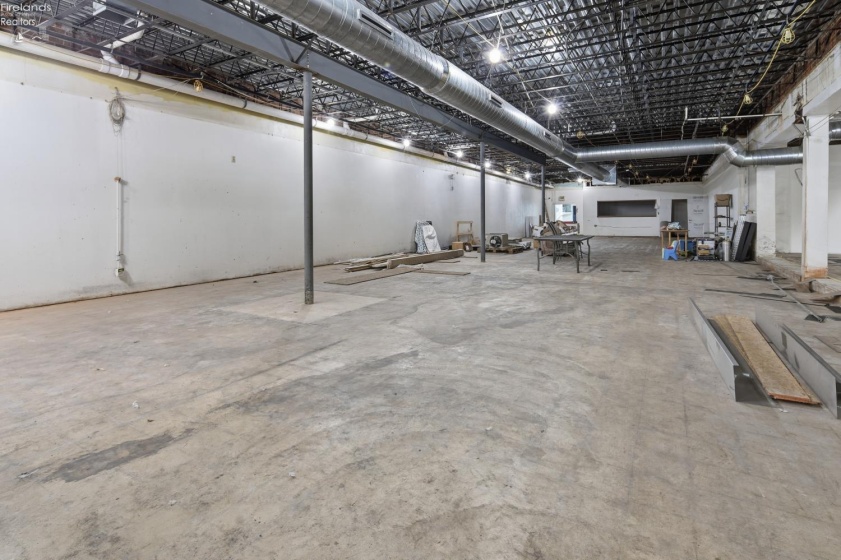 122 Madison Street, Port Clinton, 43452, ,Commercial,For Sale,Madison,20262537