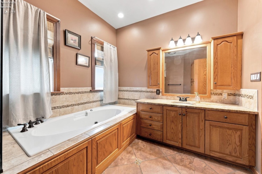 293 Monroe Street, Monroeville, 44847, 5 Bedrooms Bedrooms, ,3 BathroomsBathrooms,Residential,For Sale,Monroe,20262459
