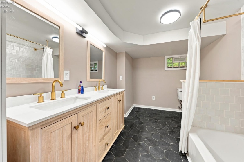 293 Monroe Street, Monroeville, 44847, 5 Bedrooms Bedrooms, ,3 BathroomsBathrooms,Residential,For Sale,Monroe,20262459