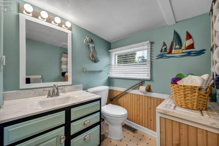 902 2nd Street, Port Clinton, 43452, 3 Bedrooms Bedrooms, ,2 BathroomsBathrooms,Residential,For Sale,2nd,20262568