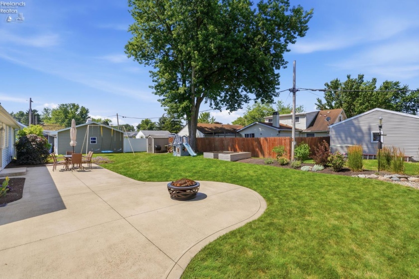746 Clinton Street, Port Clinton, 43452, 3 Bedrooms Bedrooms, ,1 BathroomBathrooms,Residential,For Sale,Clinton,20262626