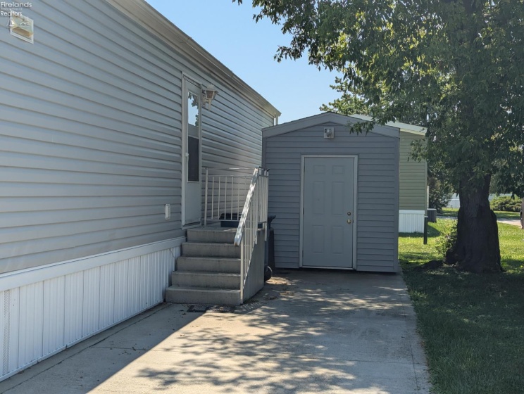 1727 Morningside Drive, Port Clinton, 43452, 2 Bedrooms Bedrooms, ,2 BathroomsBathrooms,Residential,For Sale,Morningside,20262669