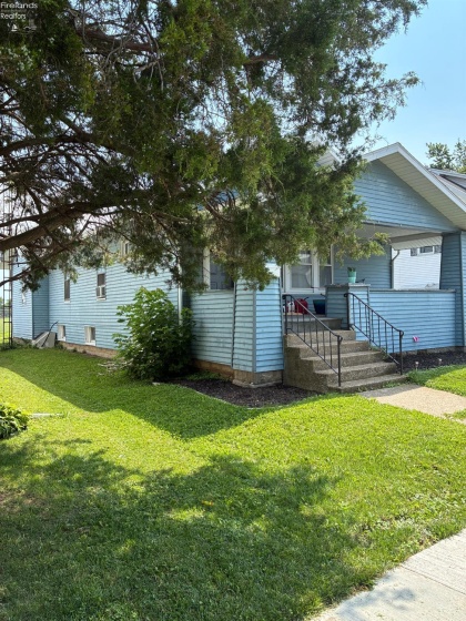 424 7th Street, Port Clinton, 43452, 3 Bedrooms Bedrooms, ,2 BathroomsBathrooms,Residential,For Sale,7th,20262659