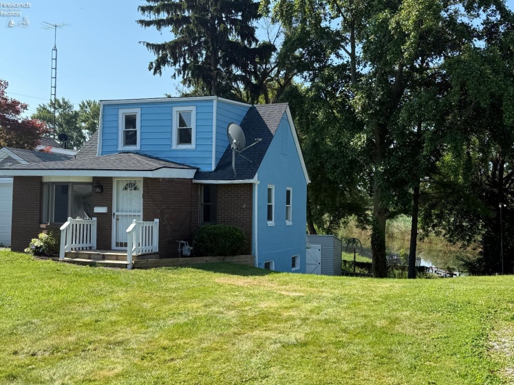 2406 Monroe Street, Sandusky, 44870, 2 Bedrooms Bedrooms, ,1 BathroomBathrooms,Residential,For Sale,Monroe,20262683