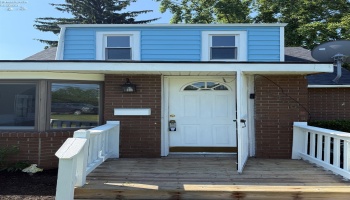 2406 Monroe Street, Sandusky, 44870, 2 Bedrooms Bedrooms, ,1 BathroomBathrooms,Residential,For Sale,Monroe,20262683 2406 Monroe Street, Sandusky, 44870, 2 Bedrooms Bedrooms, ,1 BathroomBathrooms,Residential,For Sale,Monroe,20262683