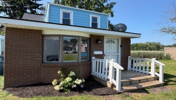 2406 Monroe Street, Sandusky, 44870, 2 Bedrooms Bedrooms, ,1 BathroomBathrooms,Residential,For Sale,Monroe,20262683 2406 Monroe Street, Sandusky, 44870, 2 Bedrooms Bedrooms, ,1 BathroomBathrooms,Residential,For Sale,Monroe,20262683