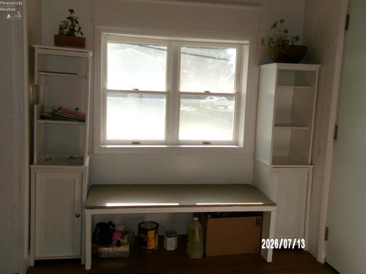208 Washington Street, Oak Harbor, 43449, 1 Bedroom Bedrooms, ,1 BathroomBathrooms,Residential,For Sale,Washington,20262671