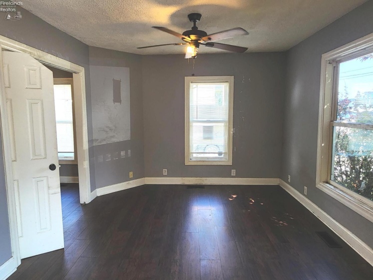 281 Spring Street, Clyde, 43410, 2 Bedrooms Bedrooms, ,2 BathroomsBathrooms,Residential,For Sale,Spring Street,20262665