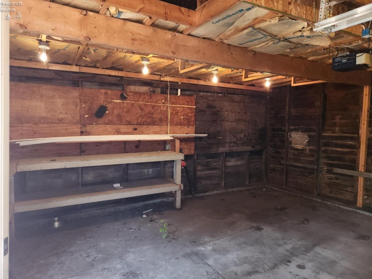 281 Spring Street, Clyde, 43410, 2 Bedrooms Bedrooms, ,2 BathroomsBathrooms,Residential,For Sale,Spring Street,20262665