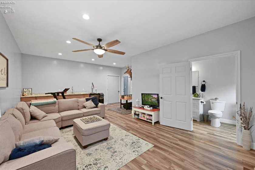 3500 Woodhill Drive, Port Clinton, 43452, 3 Bedrooms Bedrooms, ,3 BathroomsBathrooms,Residential,For Sale,Woodhill,20262607
