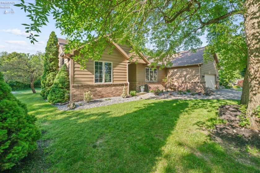 3500 Woodhill Drive, Port Clinton, 43452, 3 Bedrooms Bedrooms, ,3 BathroomsBathrooms,Residential,For Sale,Woodhill,20262607