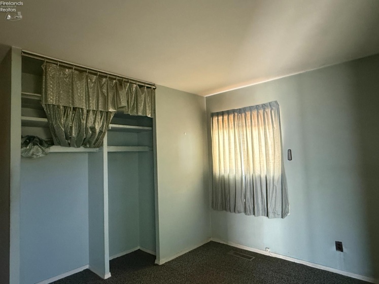 1716 Moore Street, Fremont, 43420, 3 Bedrooms Bedrooms, ,2 BathroomsBathrooms,Residential,For Sale,Moore,20262677