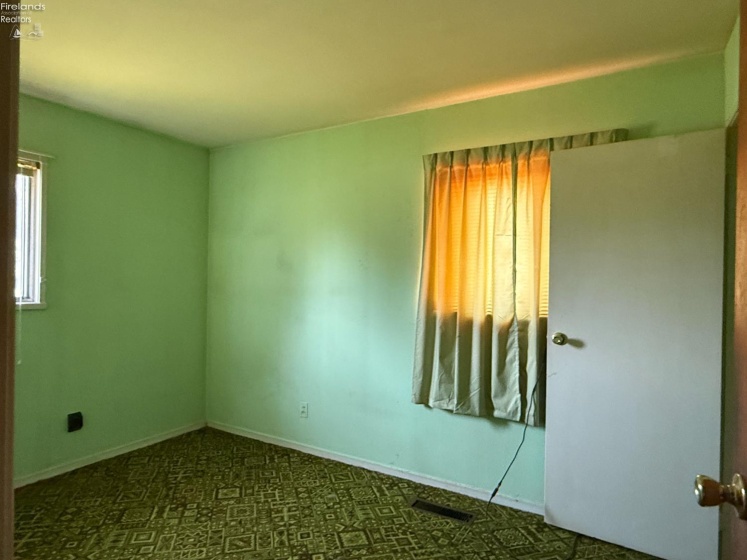 1716 Moore Street, Fremont, 43420, 3 Bedrooms Bedrooms, ,2 BathroomsBathrooms,Residential,For Sale,Moore,20262677