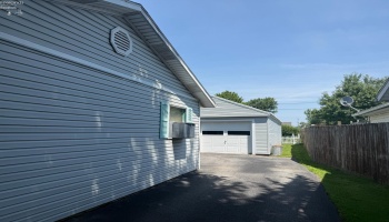 1716 Moore Street, Fremont, 43420, 3 Bedrooms Bedrooms, ,2 BathroomsBathrooms,Residential,For Sale,Moore,20262677
