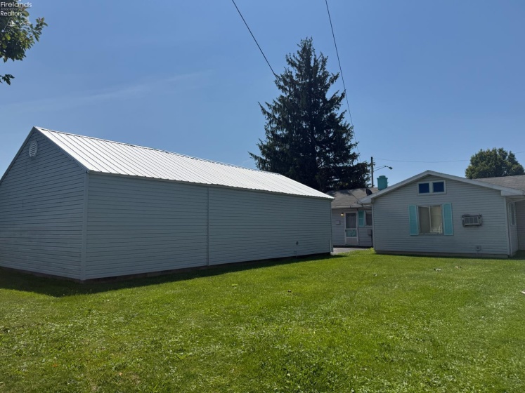 1716 Moore Street, Fremont, 43420, 3 Bedrooms Bedrooms, ,2 BathroomsBathrooms,Residential,For Sale,Moore,20262677