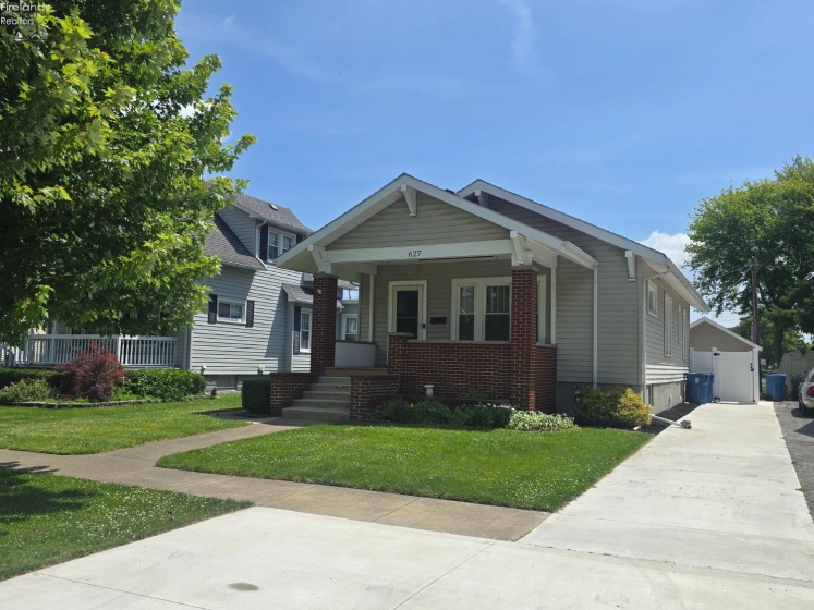 627 Madison Street, Port Clinton, 43452, 2 Bedrooms Bedrooms, ,1 BathroomBathrooms,Residential,For Sale,Madison,20262508