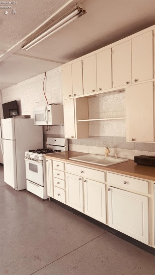 627 Madison Street, Port Clinton, 43452, 2 Bedrooms Bedrooms, ,1 BathroomBathrooms,Residential,For Sale,Madison,20262508