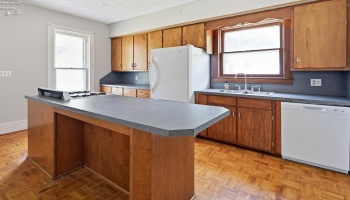 426 N Sandusky, Bellevue, 44811, 3 Bedrooms Bedrooms, ,2 BathroomsBathrooms,Residential,For Sale,N Sandusky,20262585 426 N Sandusky, Bellevue, 44811, 3 Bedrooms Bedrooms, ,2 BathroomsBathrooms,Residential,For Sale,N Sandusky,20262585