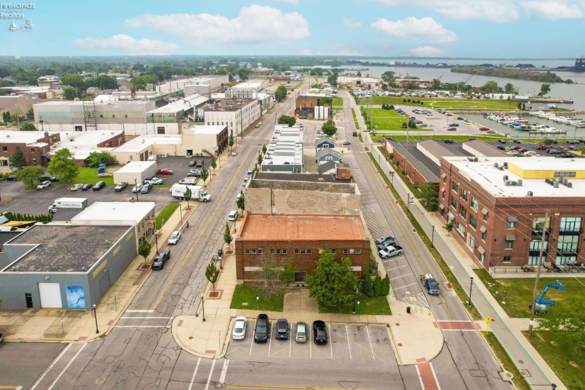 301 Water Street, Sandusky, 44870, ,Commercial,For Sale,Water,20262713