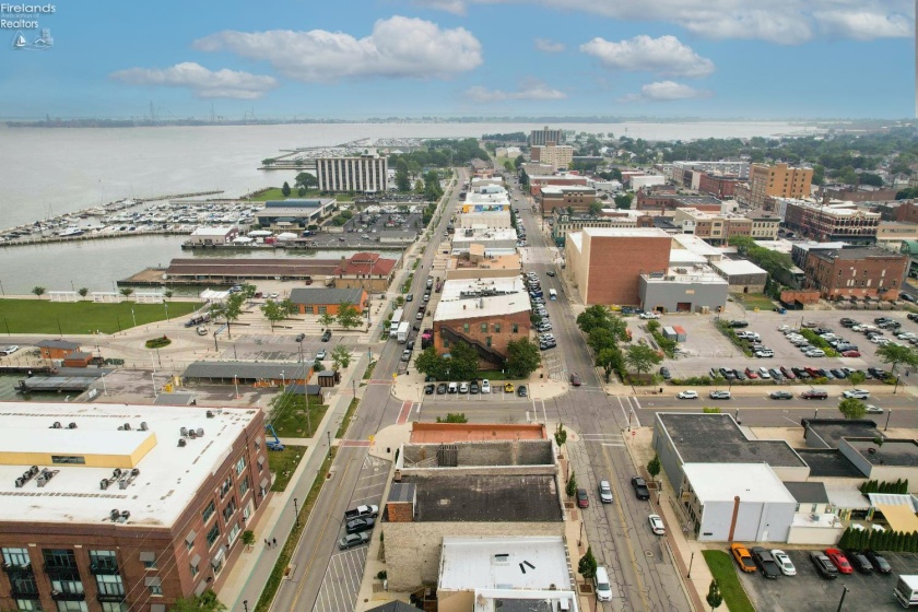 301 Water Street, Sandusky, 44870, ,Commercial,For Sale,Water,20262713