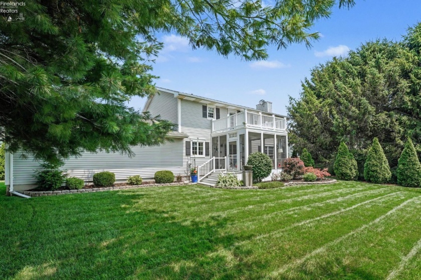 1040 Monroe Street, Bellevue, 44811, 4 Bedrooms Bedrooms, ,3 BathroomsBathrooms,Residential,For Sale,Monroe,20262719