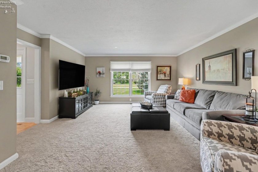 1040 Monroe Street, Bellevue, 44811, 4 Bedrooms Bedrooms, ,3 BathroomsBathrooms,Residential,For Sale,Monroe,20262719