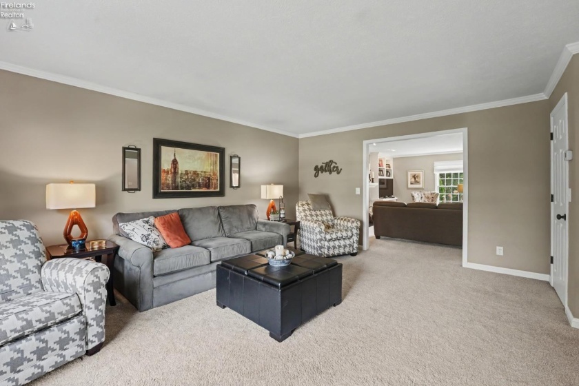 1040 Monroe Street, Bellevue, 44811, 4 Bedrooms Bedrooms, ,3 BathroomsBathrooms,Residential,For Sale,Monroe,20262719
