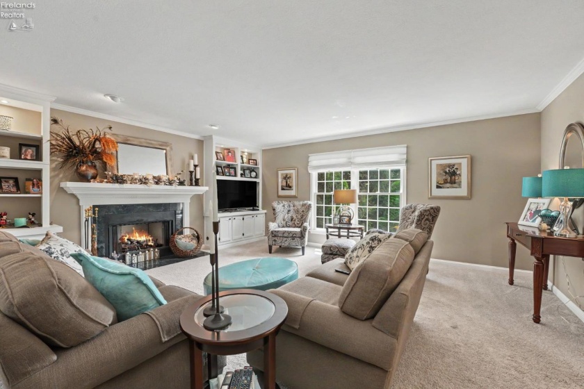 1040 Monroe Street, Bellevue, 44811, 4 Bedrooms Bedrooms, ,3 BathroomsBathrooms,Residential,For Sale,Monroe,20262719