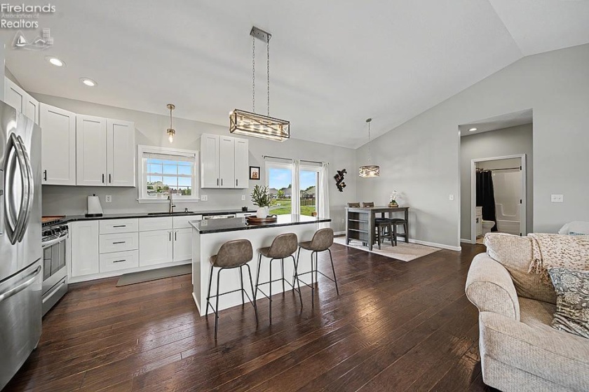 844 Autumn Avenue, Carey, 43316, 3 Bedrooms Bedrooms, ,3 BathroomsBathrooms,Residential,For Sale,Autumn,20262728