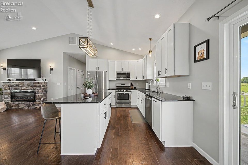 844 Autumn Avenue, Carey, 43316, 3 Bedrooms Bedrooms, ,3 BathroomsBathrooms,Residential,For Sale,Autumn,20262728