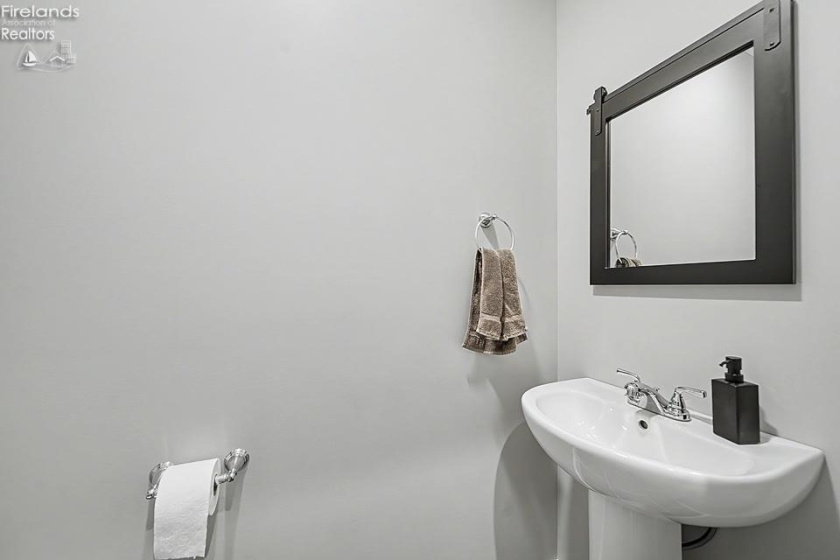 844 Autumn Avenue, Carey, 43316, 3 Bedrooms Bedrooms, ,3 BathroomsBathrooms,Residential,For Sale,Autumn,20262728