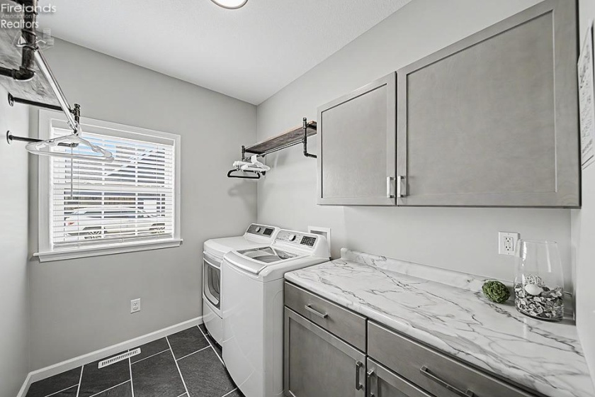 844 Autumn Avenue, Carey, 43316, 3 Bedrooms Bedrooms, ,3 BathroomsBathrooms,Residential,For Sale,Autumn,20262728
