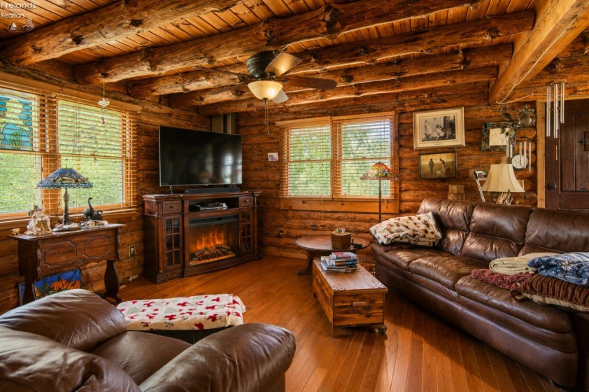 305 Toussaint Portage Road, Oak Harbor, 43449, 1 Bedroom Bedrooms, ,1 BathroomBathrooms,Residential,For Sale,Toussaint Portage,20262542