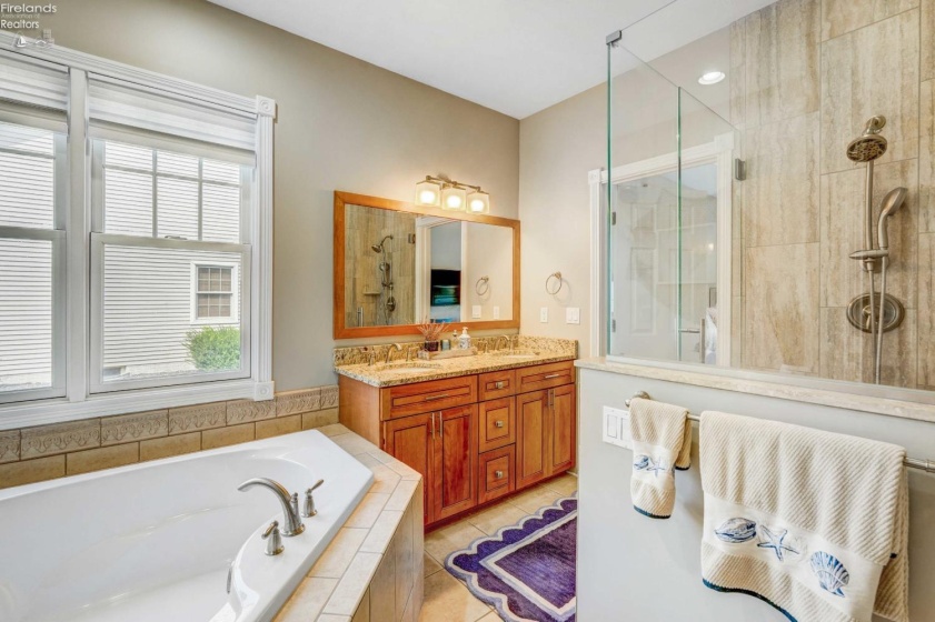 5533 Bertram Drive, Port Clinton, 43452, 5 Bedrooms Bedrooms, ,4 BathroomsBathrooms,Residential,For Sale,Bertram,20262735