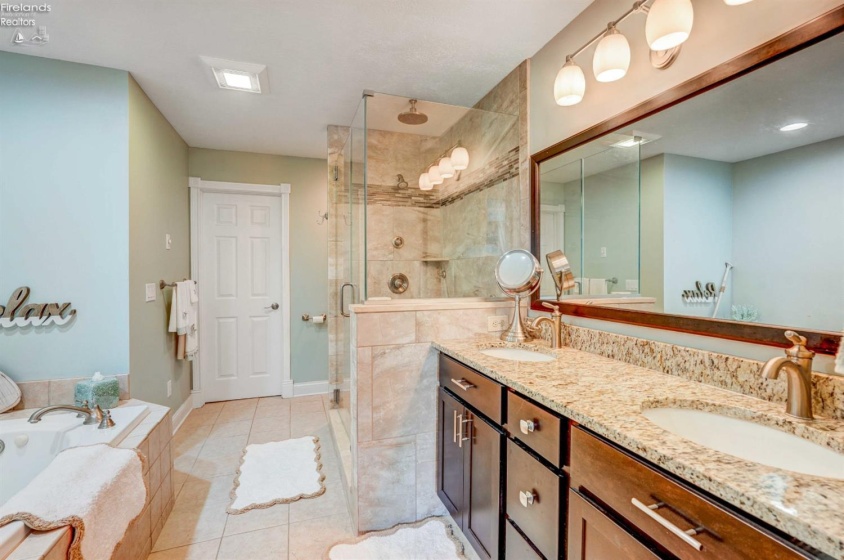 5533 Bertram Drive, Port Clinton, 43452, 5 Bedrooms Bedrooms, ,4 BathroomsBathrooms,Residential,For Sale,Bertram,20262735