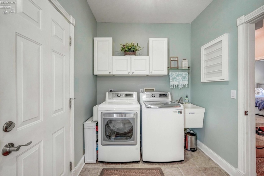 5533 Bertram Drive, Port Clinton, 43452, 5 Bedrooms Bedrooms, ,4 BathroomsBathrooms,Residential,For Sale,Bertram,20262735