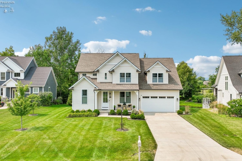 5019 Blue Teal Drive, Port Clinton, 43452, 4 Bedrooms Bedrooms, ,5 BathroomsBathrooms,Residential,For Sale,Blue Teal,20262679